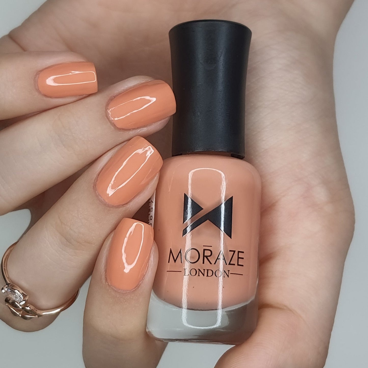 Nude Nail Polish_01 BM