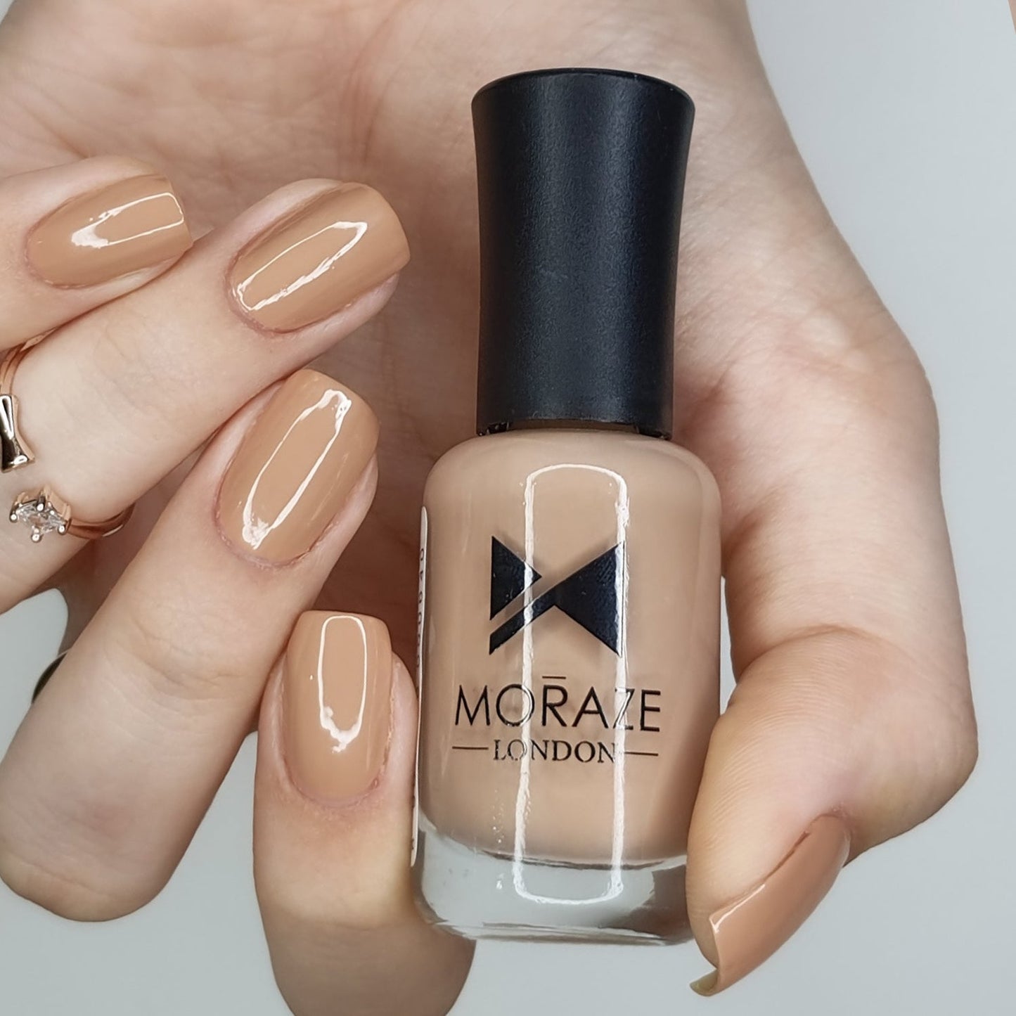Nude Nail Polish_01 BM