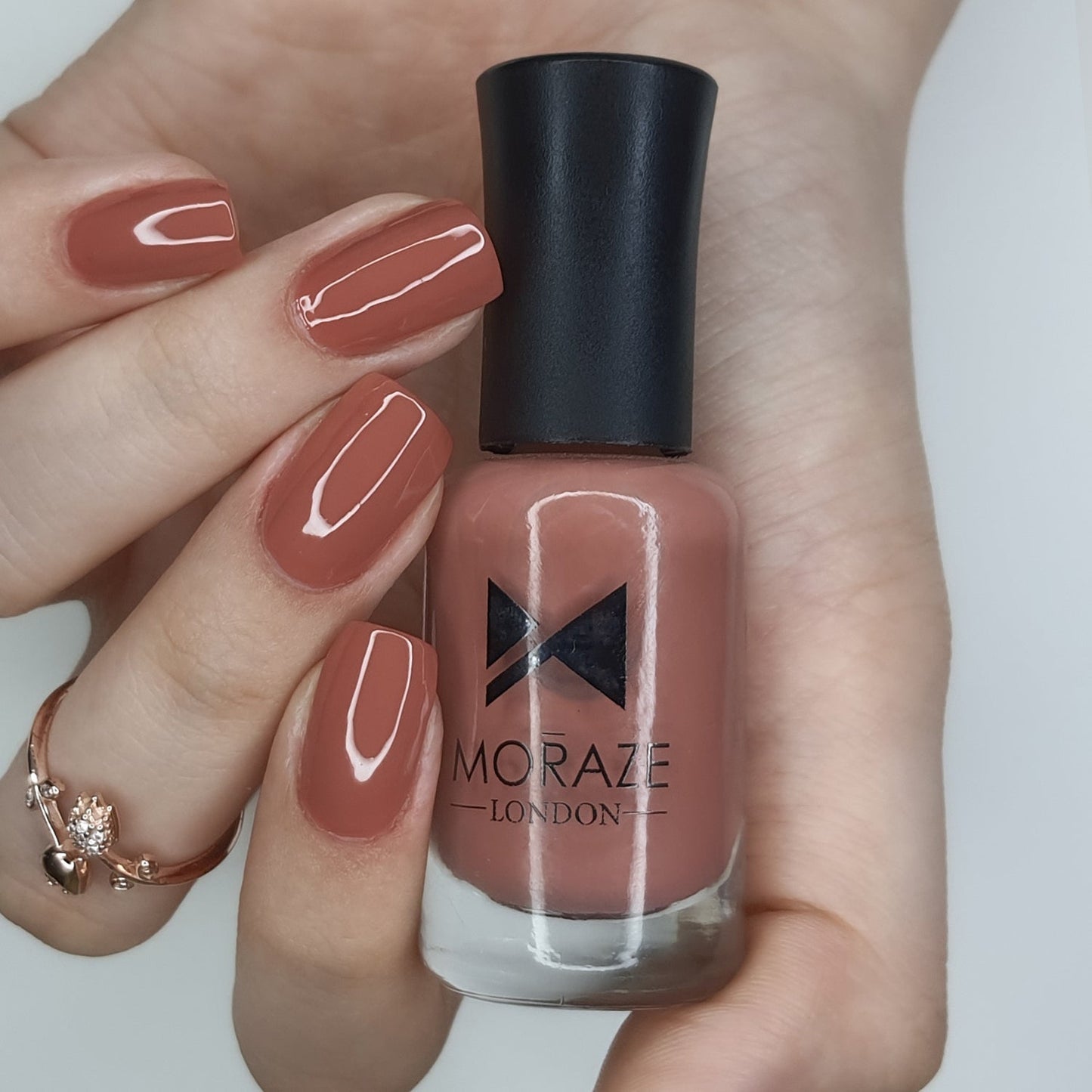 Nude Nail Polish_01 BM