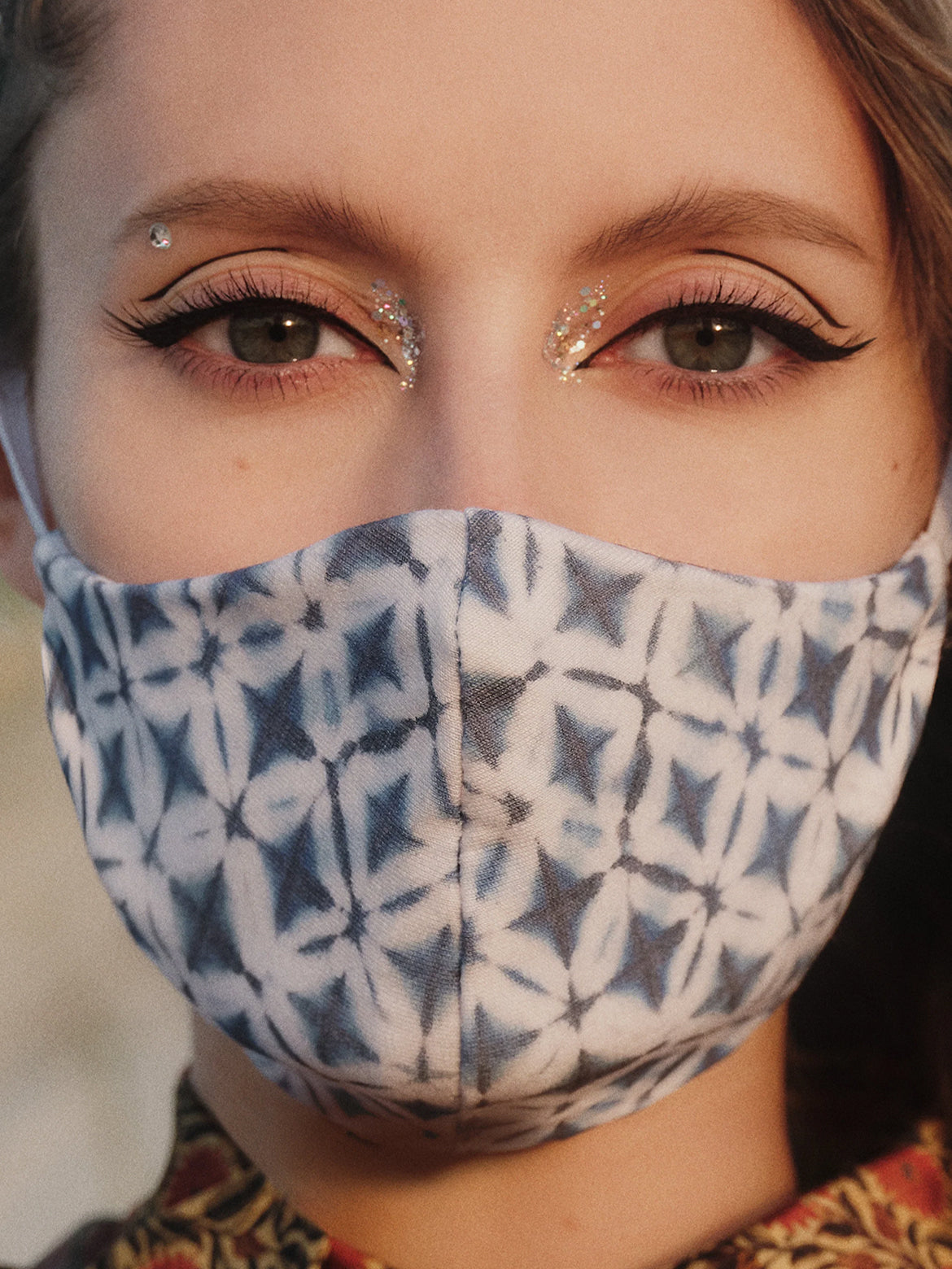 how to wear eye makeup makeup behind your face mask